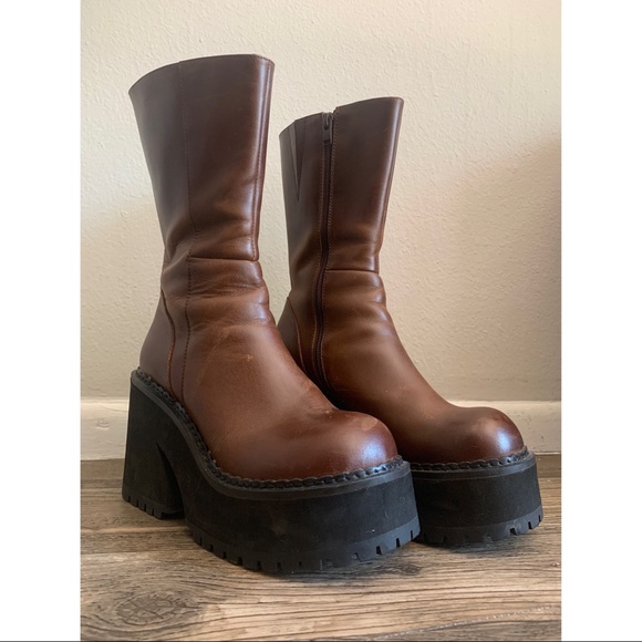 🚫SOLD🚫 🤎 UNIF BROWN PARKER CHUNKY PLATFORM BOOTS 🤎 - Picture 2 of 5